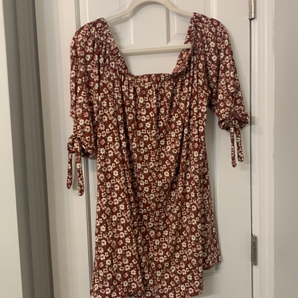 3X NWT floral top elastic neck shirt sleeves with cute tie polyester spandex